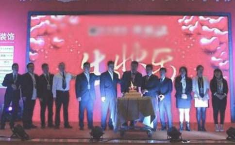 ��c���x�~