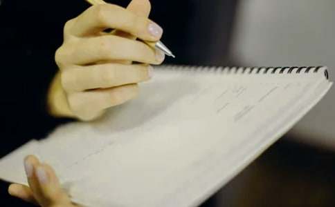 ���Ї��Ŵ������Ĵ���Ů���x���