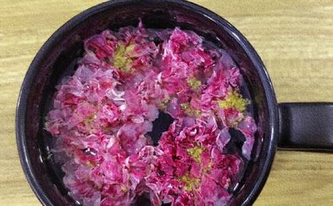 ����V���~