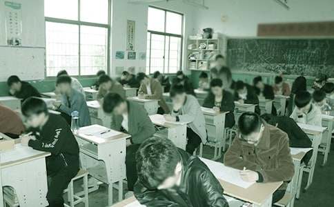 �\�ſ�ԇ���C��ģ��8ƪ