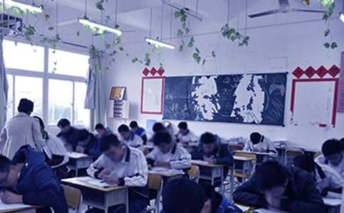 ���п�ԇ���Y(ji��)���v��ģ��4ƪ