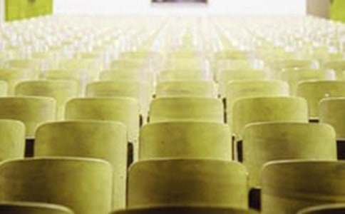 �P(gu��n)�ڸж�ĸУ���v����ƪ