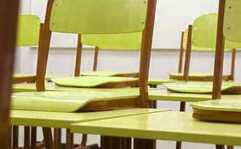 ��W�ж�ĸУ�����v�巶��