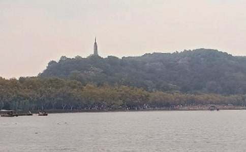 ���]�����������~