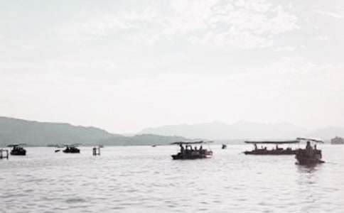 ���������~������