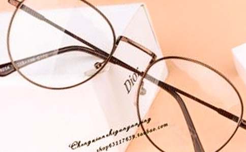 ���R���N���(d��ng)������(j��ng)�䣨10ƪ��