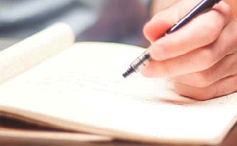 �P(gu��n)��Ӣ�����ąR��ʮƪ