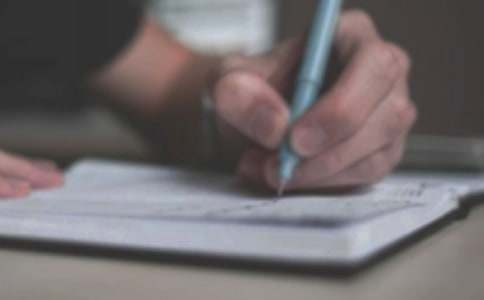 �����]��Ӣ�����ąR��9ƪ