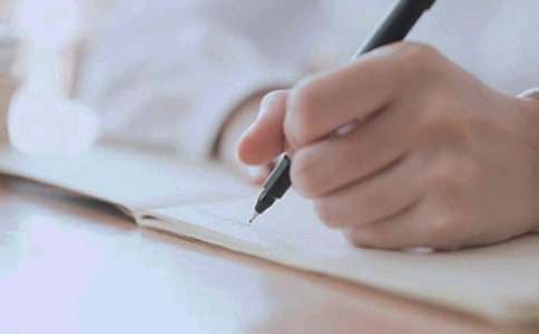 �����A��Ӣ������300��9ƪ