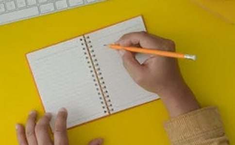 �P(gu��n)�ڃ�(y��u)��Ӣ�����ģ�ͨ��40ƪ��