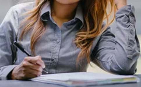 �P��Ӣ������300�օR��10ƪ