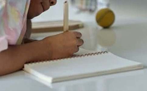 ��(sh��)�õ�Ӣ������300�־�ƪ